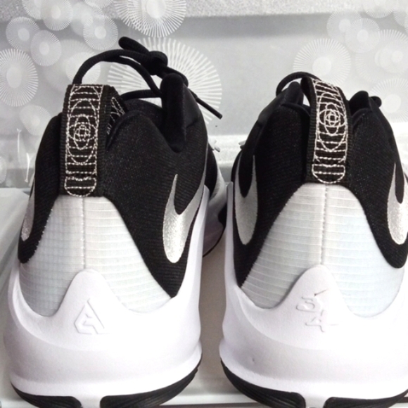 NIKE ZOOM FREAKS 3 TB PROMO BLACK WHITE LOW TOP BASKETBALL SNEAKERS SIZE 16 NWOT - Picture 4 of 7